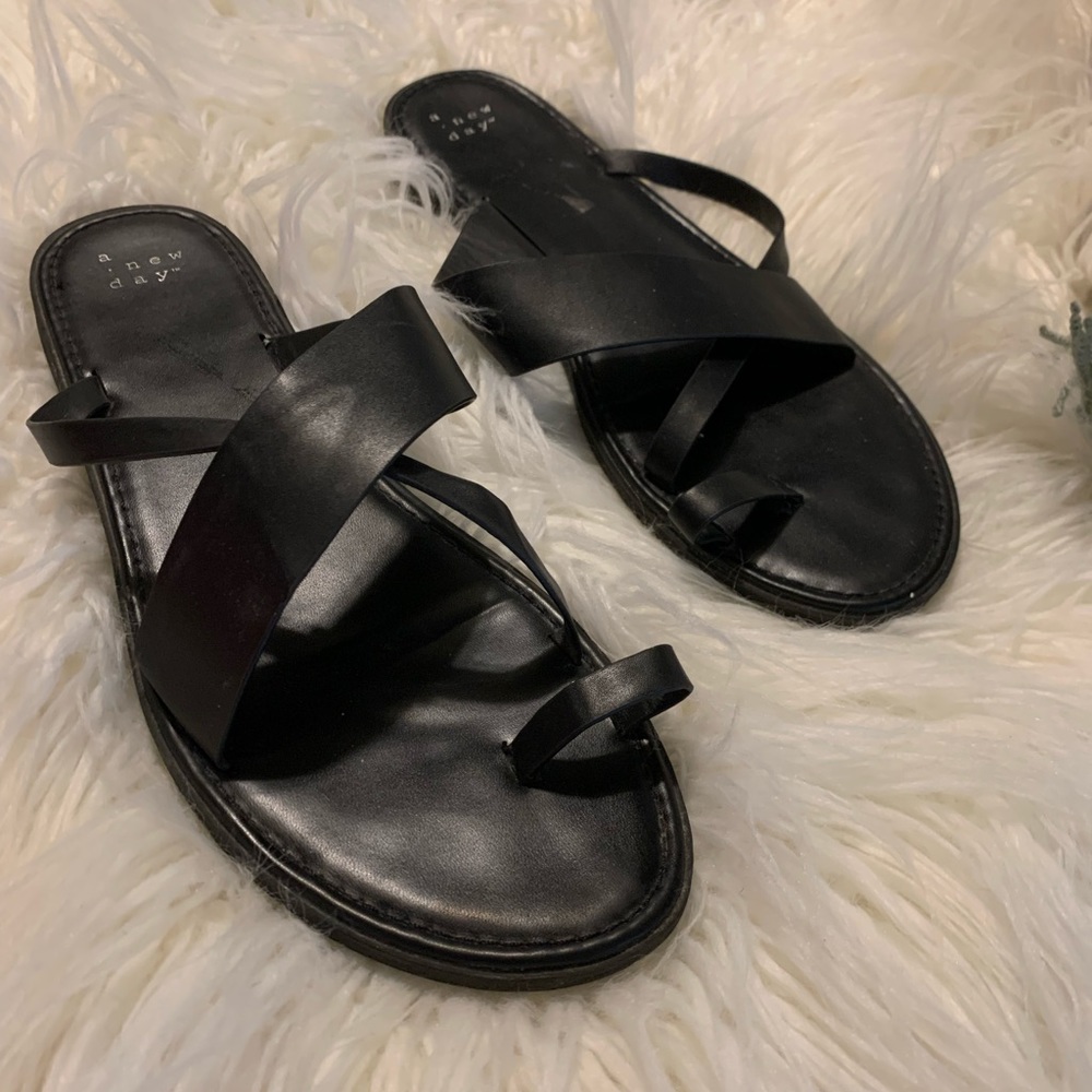 Black sandals size 12